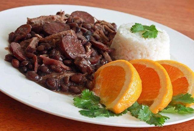 <p>Brezilya: Feijoada</p>

<p> </p>
