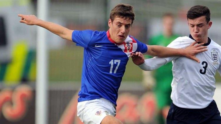 <p>NIKOLA VLASIC (YAŞ: 19) | Kulüp: Hajduk Split | Uyruk: Hırvatistan | Position: Orta saha</p>
