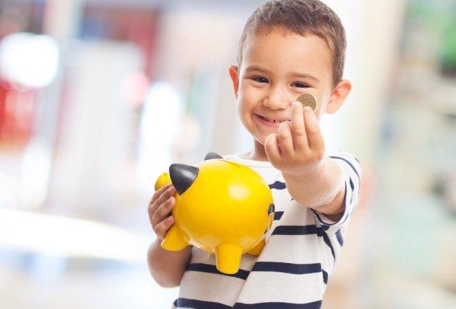 <p>Şimdilerde ilkokul birinci sınıfta okuyan çocuğa da harçlık veriliyor. </p>