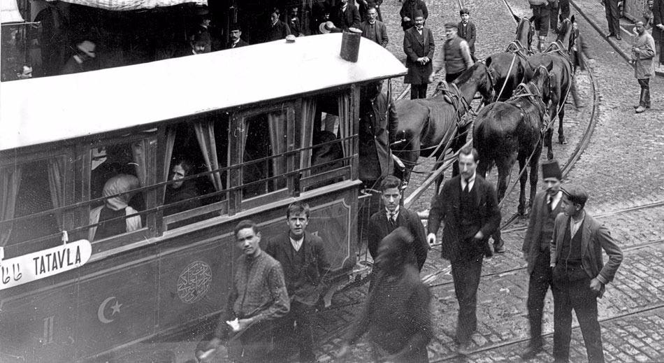 <p>Yüksek Kaldırım - Tatavla (Kurtuluş) atlı tramvayı. / 1910</p>

<p> </p>
