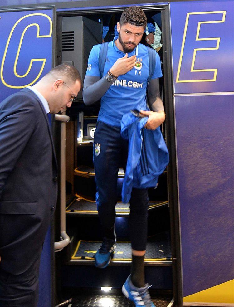 <p><strong>Fabiano:</strong> Volkan Demirel'in 1,5 aylık yokluğunda kaleyi devralan ve performansıyla takdir toplayan 28 yaşındaki file bekçisi, her fırsatta Fenerbahçe'de kalmak istediğini ifade ediyor.</p>

