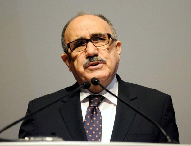 <p>Beşir Atalay</p>
