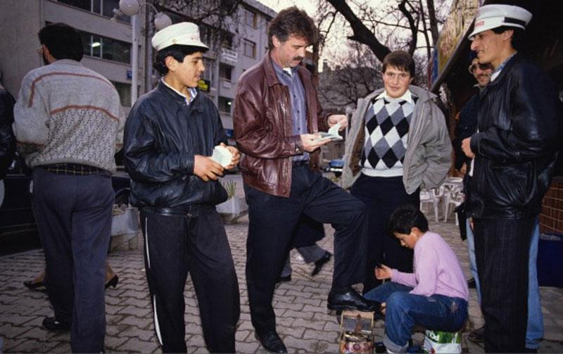 <p>Türkiye ve dünya futbolunda 1990'lı yıllara damgasını vuran fotoğraflar...</p>
