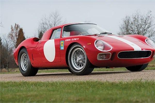 <p><strong>1964 Ferrari 250 LM Coupe</strong><br />
9.6 milyon dolara satıldı.</p>
