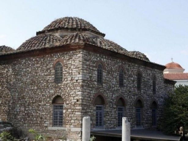 <p>Yunanistan / Sultan Mehmet'in Atina'yı fethi anısına inşaa ettirdiği Fethiye Camii</p>

<p> </p>
