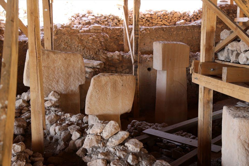 <p> Şu anda Göbeklitepe, UNESCO Dünya Mirası Geçici Listesi'nde yer alıyor ama çok yakın bir zaman içerisinde de umuyoruz ki asıl listeye alınacak. Bundan sonraki süreçte de turizm amaçlı ziyaretlerin çok artacağını biliyoruz." diye konuştu.</p>

<p> </p>
