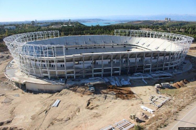 <p>Yeni Adana Stadı<br />
Kapasite: 33.000</p>