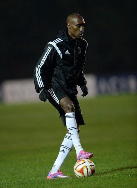 <p>Atiba Hutchinson geçtiğimiz sezon olduğu gibi bu senede ortasahanın dinamosu olacak.</p>
<p> </p>