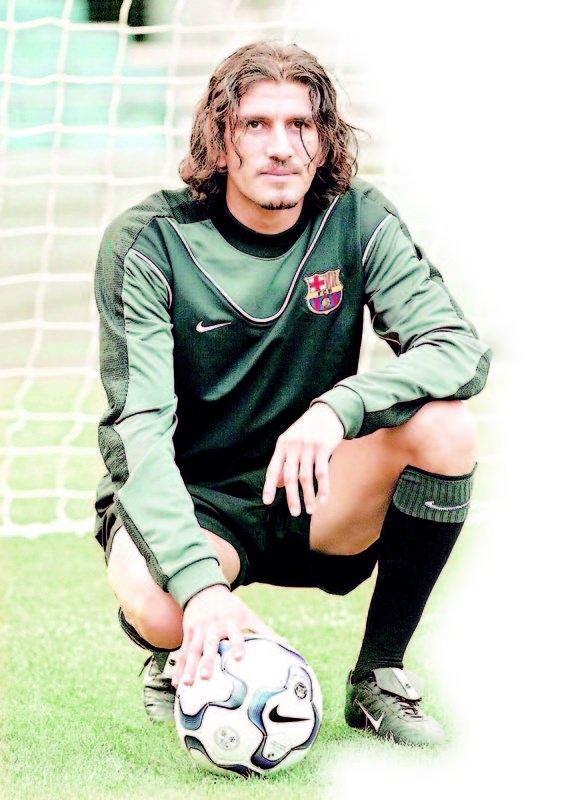 <p>Barcelona'ya imza atan Rüştü Reçber - 2003</p>