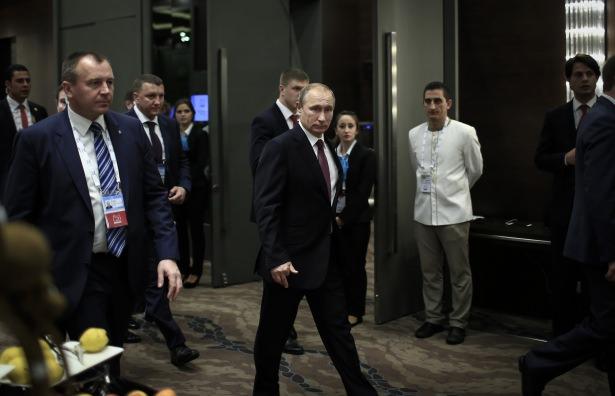 <p>Erdoğan, günün son görüşmesinde Rusya Devlet Başkanı Putin ile bir araya geldi. </p>