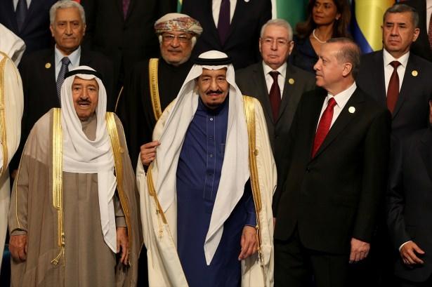 <p>İİT üyesi ve toplam GSYİH’si 10 trilyon doları bulan 57 ülkenin katılacağı zirve, 2 gün sürecek. İlk kez bir İİT toplantısına bu büyüklükte bir katılım olması dikkat çekti...</p>
