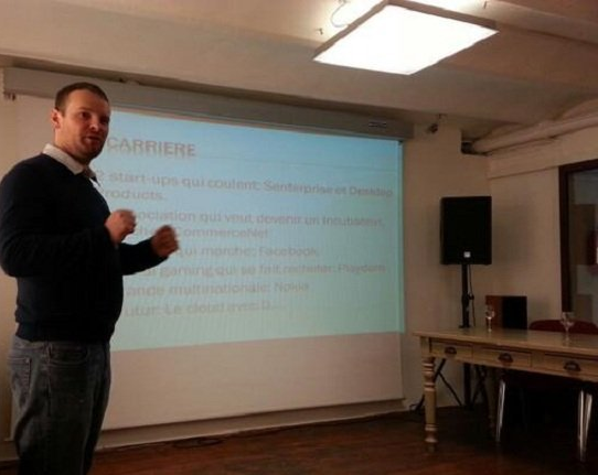 <p>Facebook'tan sonra Playdom isimli bir oyun geliştiricisine geçen Mischler, firmanın Disney tarafından satın alınmasıyla oradan da ayrılmak zorunda kaldı.</p>

<p> </p>
