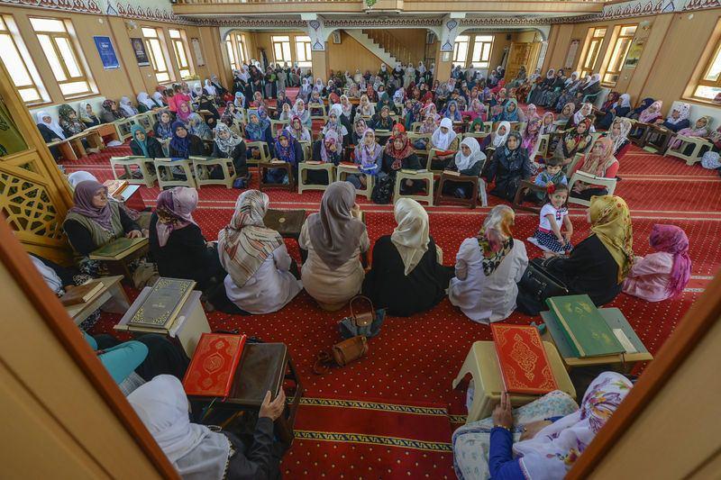 <p>İl Müftüsü Nimetullah Arvas, AA muhabirine yaptığı açıklamada, ramazan ayının aynı zamanda Kur'an ayı olduğunu belirtti. </p>
