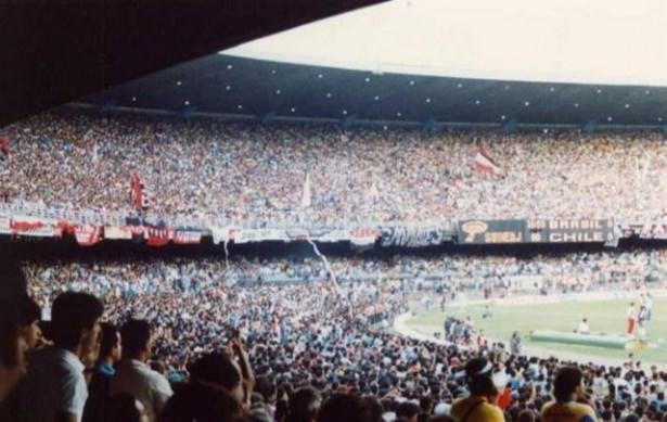 <p>En fazla seyircinin izlediği bir Dünya Kupası maçı, 1950 Dünya Kupası finali oldu. Brezilya'nın Maracana Stadyumu'nda Brezilya ile Uruguay arasında oynanan final maçını toplam 199 bin 854 kişi izledi.</p>