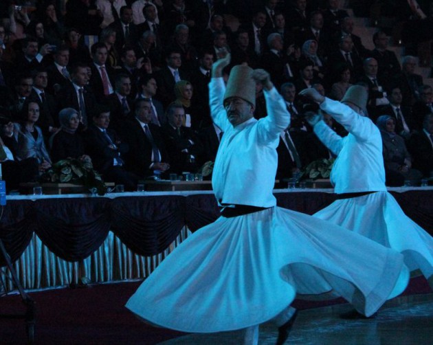 Sema, Mevlevilik geleneğine göre okunan Kuran-ı Kerim ve duayla sona eriyor.