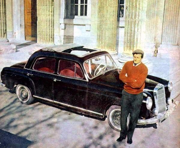 <p><strong>Müşfik Kenter, </strong>"34 EU 052" plakalı 1957 model Mercedes 219 arabasını 35.000 TL'ye satın almış.</p>
<p> </p>
