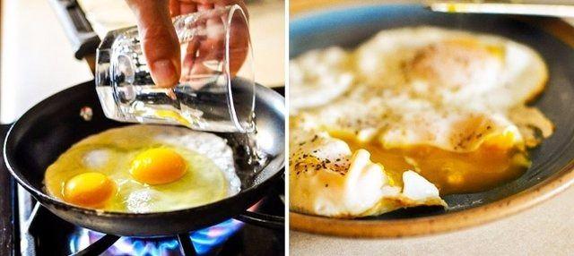 <p>Mükemmel yumurta pişirmek için, ocağın üstüne tavayı koyun. Yağ yerine su ekleyin ve yumurtaları kırın.</p>
<p> </p>