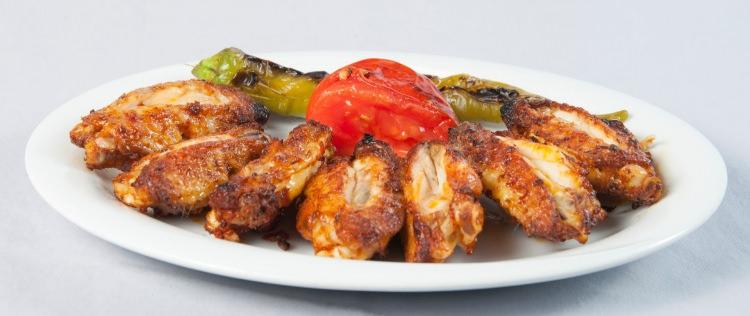 <p>Izgara tavuk ve esmer pirinç protein ve karbonhidrat açısından en iyi besin kaynaklarından ikisidir</p>