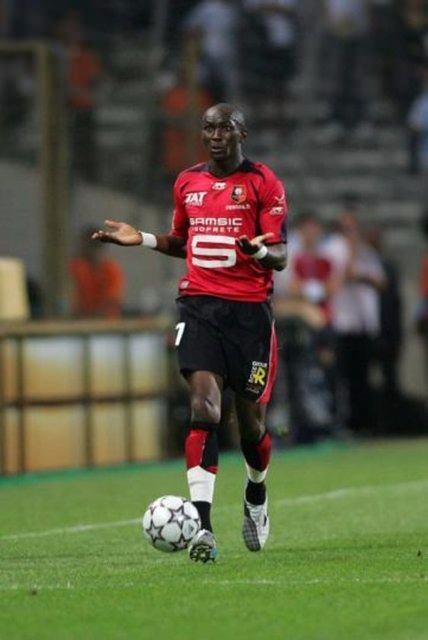 <p>Stephane Mbia</p>

<p> </p>
