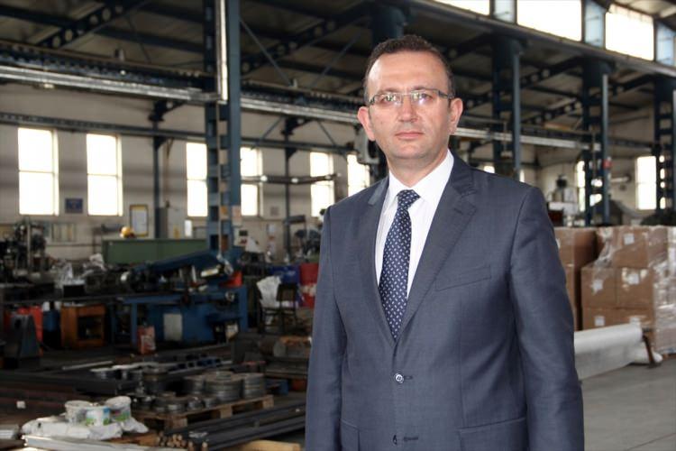 <p>Sivas Organize Sanayi Bölgesi'nde faaliyet gösteren Gökçeler Makina Limited Şirketi, son dönemde savunma sanayisinde kullanılan araçlar için parçalar üretiyor.</p>
