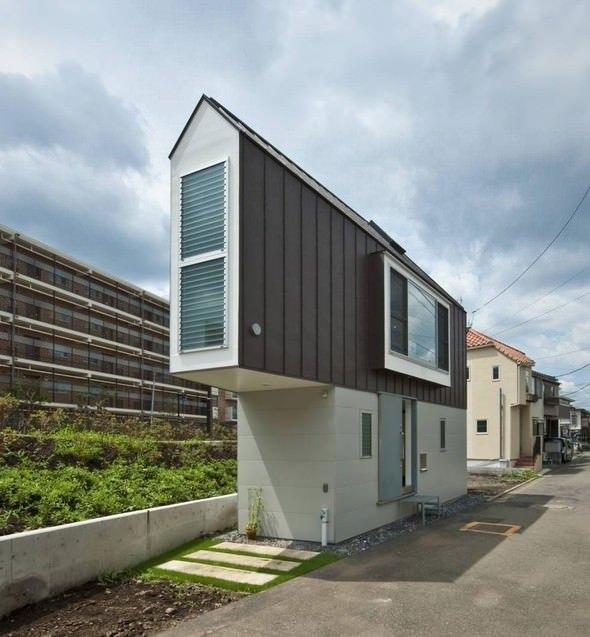 <p>Bu ufacık görünen ev Japonya'da bulunuyor. Japonya'daki evlerin pahalılığı sıklıkla haberler konu olan bir durum. Bu pahalılık Japonya'da küçük ev mantığının da gelişmesine sebep olmuş.</p>

<p> </p>

