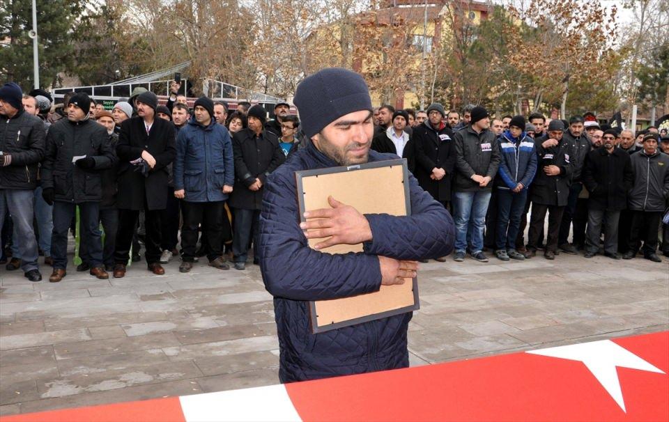 <p>Uzman Çabuş Mehmet Kökkaya ve Osman Çelik - Kayseri<br />
</p>