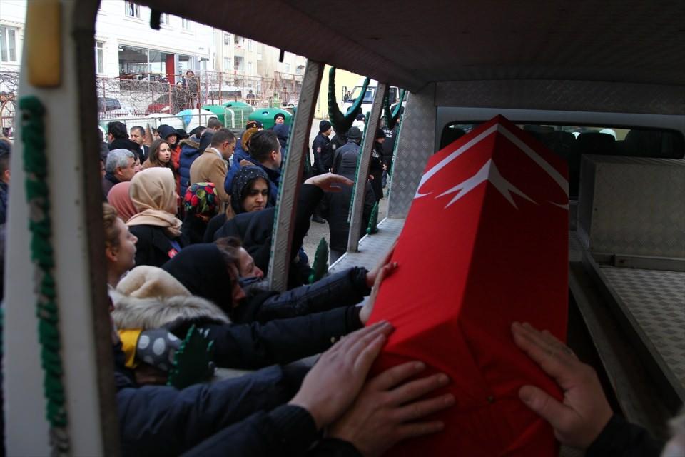 <p>Jandarma Astsubay Göktan Özüpek - Kırklareli<br />
</p>
