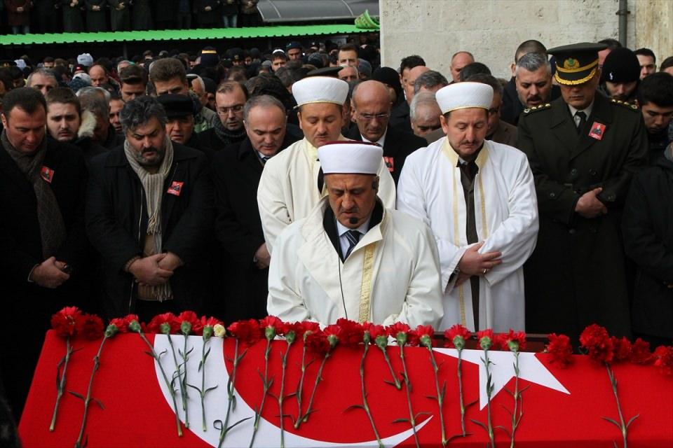 <p>Jandarma Astsubay Göktan Özüpek - Kırklareli<br />
 </p>
