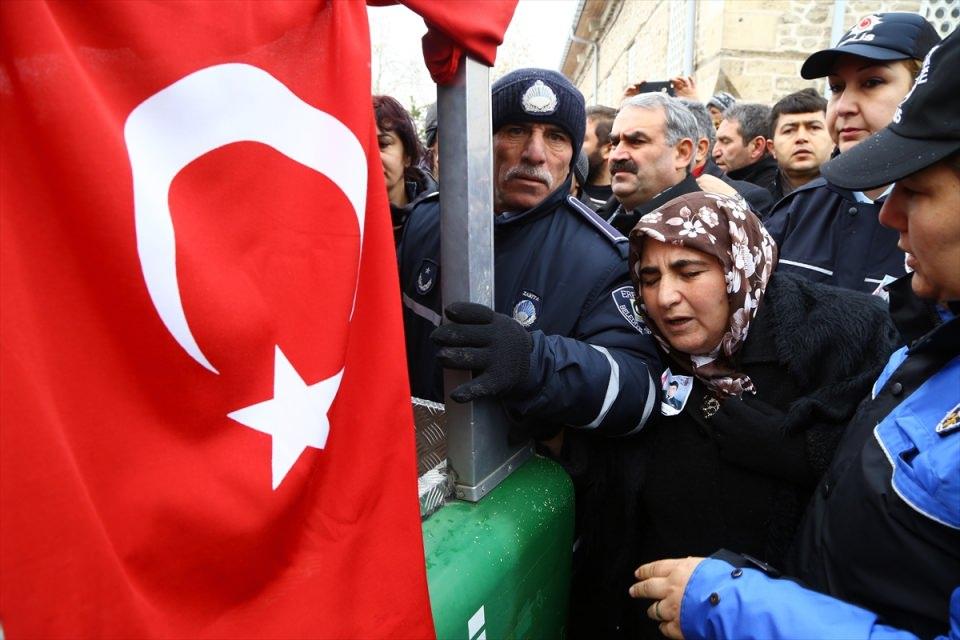 <p>Uzman Çavuş Burak Boz - Konya</p>
