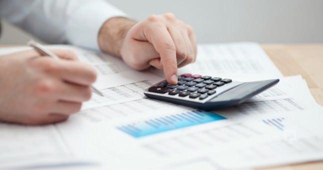 <p> "Bu konuda bir düzenleme yaptığımız andan itibaren 1 milyon 700 bin kişiyi emekli yapmak zorundayız.</p>
