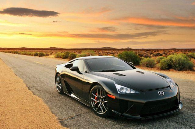 <p>LEXUS</p>

<p>104 adet problem</p>
