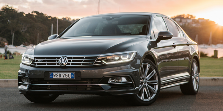 <p><span style="color:#FFD700"><strong>32)</strong> </span>Volkswagen Passat 1.6 lt TDI BMT 120 PS DSG</p>
