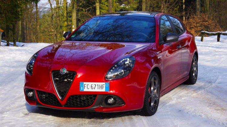 <p><strong><span style="color:#FFD700">19)</span></strong> Alfa Romeo Giulietta 1.6 JTDM-2 120 PS TCT</p>
