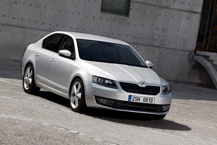 <p><span style="color:#FFD700"><strong>11) </strong></span>Skoda Octavia 1.6 TDI 110PS DSG</p>
