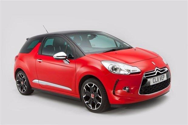 <p><strong>Citroen DS3 1.2 PureTech 110 HP S&S EAT6</strong></p>

<p>100 kilometredeki ortalama yakıt tüketimi: 4.7lt</p>
