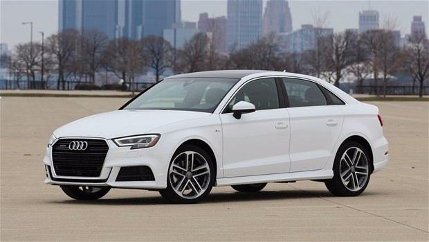 <p><strong>Audi A3 Sedan Dynamic 1.0 TFSI S tronic 116PS</strong></p>
<p>100 kilometredeki ortalama yakıt tüketimi: 4.5-4.6lt</p>