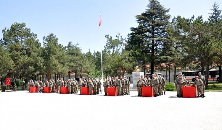 <p>Engelliler için 1. Ana Jet Üs Komutanlığında düzenlenen törende, saygı duruşunda bulunulmasının ardından İstiklal Marşı okundu. Daha sonra Eskişehir ve Bilecik'ten gelen 27 engellinin yemin töreni gerçekleştirildi.</p>
<p> </p>