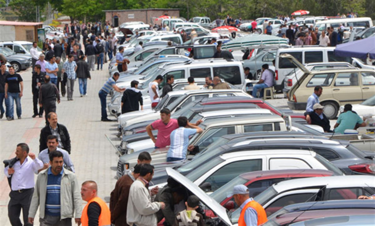 <p>2017 yılının ilk yarısında satılan 1 milyon 200 bin adet araç ile Türkiye’de 2. el otomobil pazarına ilişkin kapsamlı bir araştırma gerçekleşti.</p>
