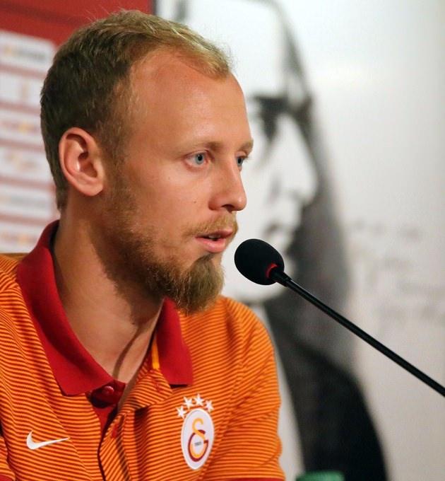 <p>Semih Kaya 726.6 bin takipçi</p>
