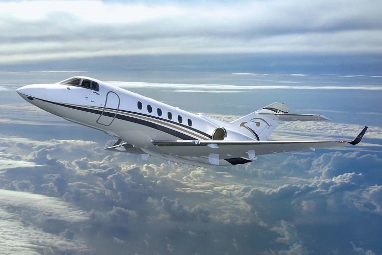<p>2 adet Honeywell motor kullanan 900XP mürettebat hariç tam 6 kişiyle 3700 kilometre uçuş menziline sahip. </p>

<p> </p>
