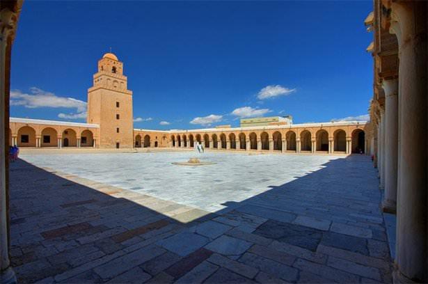 <p>Büyük Kairouan Camii, Kairouan, Tunus</p>

<p> </p>
