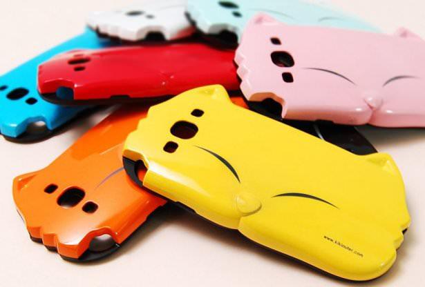 <p><strong>Silikon kedi kılıf</strong></p>

<p>Kedileri çok seven kullanıcıların favori tercihi.</p>
