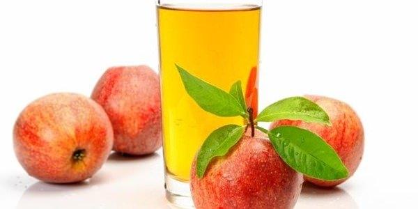 <p>Tarçın ise anti-pıhtılaşma ve anti- mikrobik özelliğe sahiptir. Kan şekeri düzeyini kontorl eder. Portakal kabuğu akciğer ve solunum bozukluklarını engeller. </p>