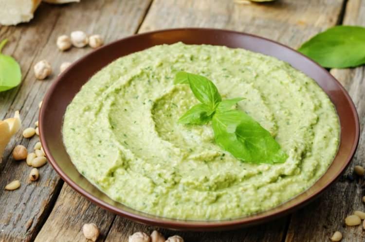 <p>Tempeh pastırması ve fesleğenli humus gibi spesiyalleri deneyebilirsiniz. </p>