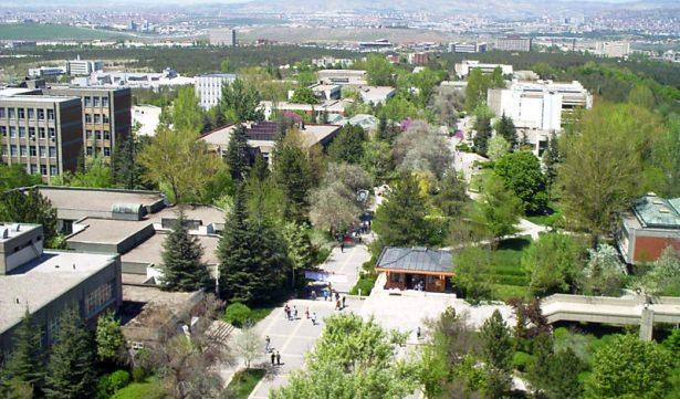 <p><em>Buna göre;</em></p>
<p>470. sırada Ortadoğu Teknik Üniversitesi</p>