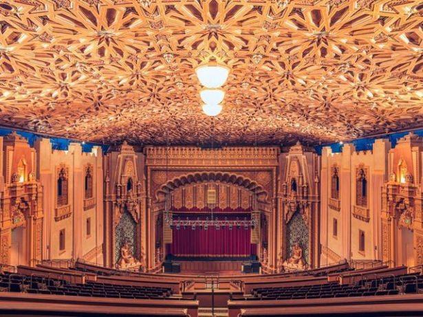 <p>The Paramount Theater, California</p>
<p> </p>
