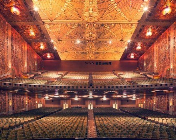 <p>The Fox Theater, Oakland</p>
