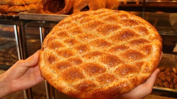<p>Yediğiniz pide miktarına dikkat edin, ekmek dilimine kıyasla ne kadar yediğiniz belli olmaz.</p>
