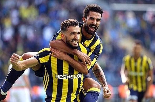 <p><strong>EV SAHİPLERİ ZOR KAYBEDER</strong><br />
<br />
Arena'da oynanan karşılaşmalarda Galatasaray'ın üstün olduğunu görürüz. Fenerbahçe, Beşiktaş'a 11, Trabzonspor'a 19 maçtır kaybetmiyor. Bundan sonra ev sahipleri zor kaybeder.</p>