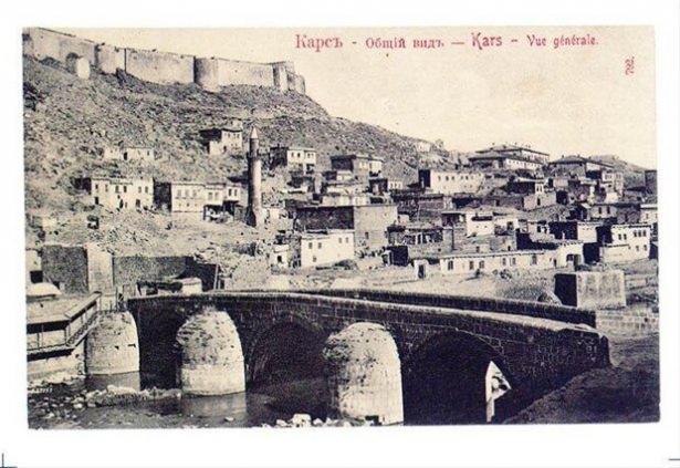 <p>Kars kalesi ve taş köprü </p>

<p> </p>
